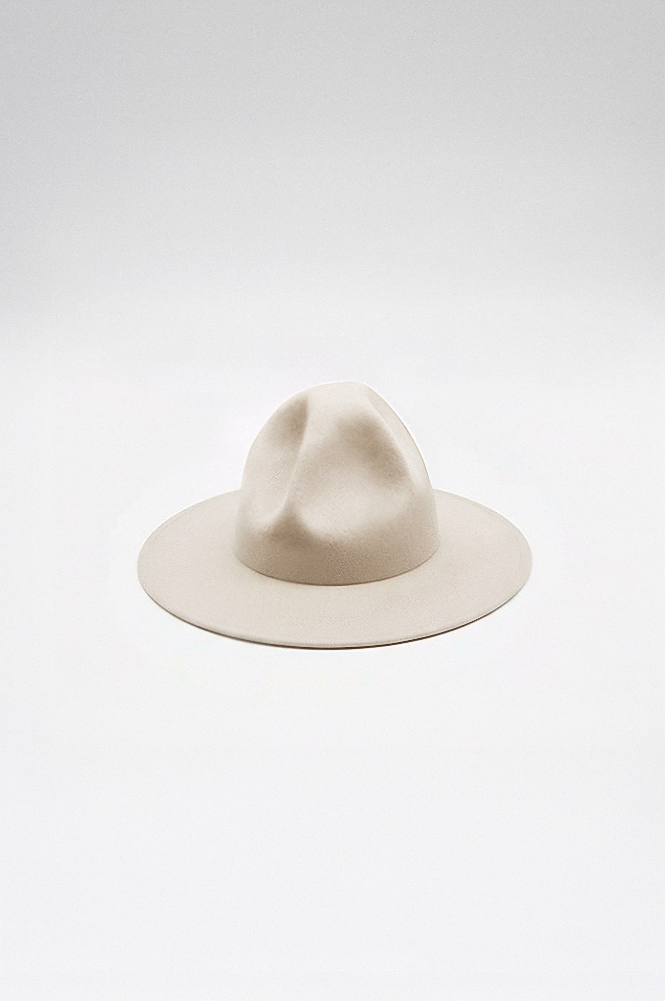 Noor . Light Sand . 9”