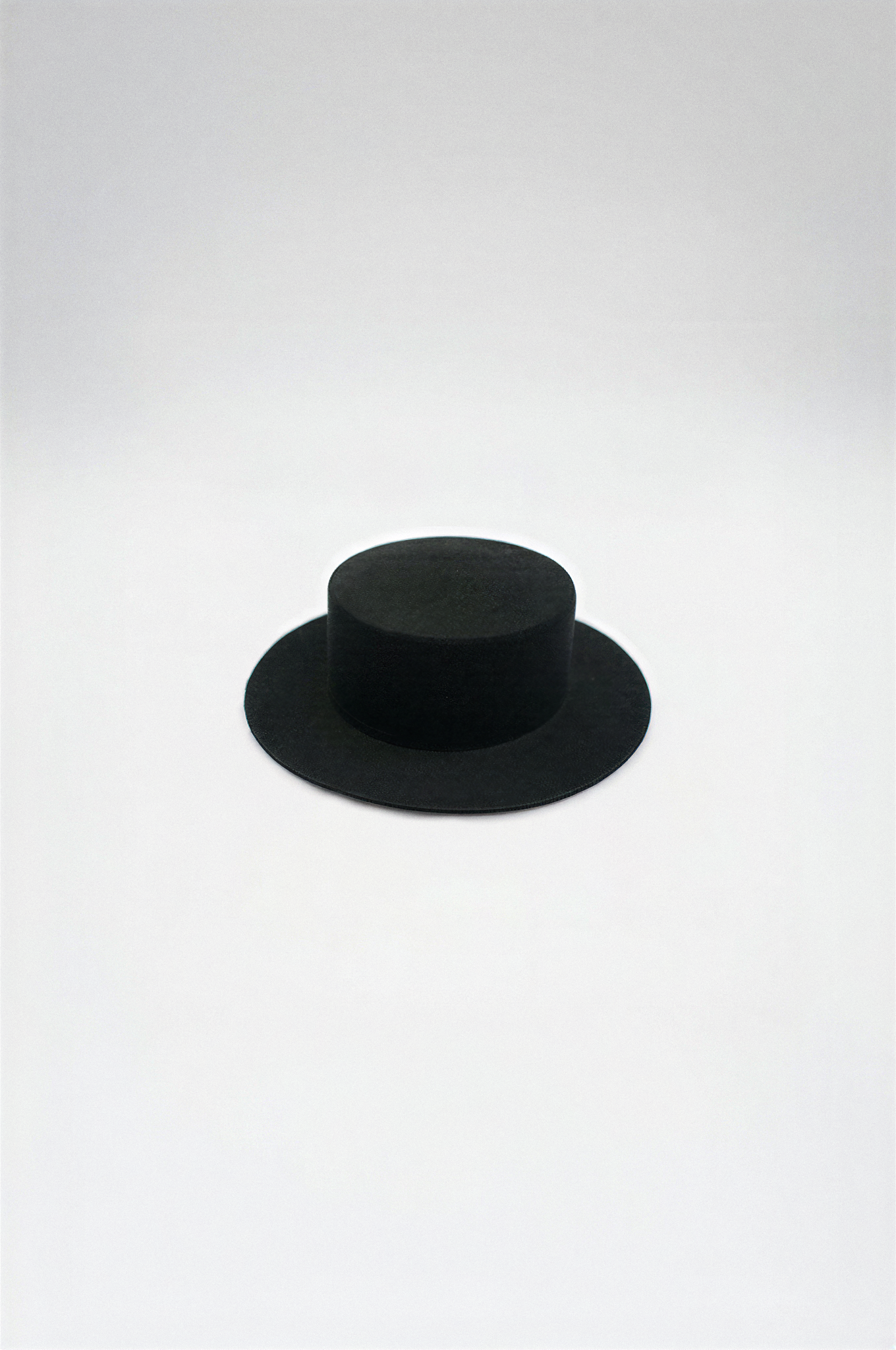 Basal . Absolute Black . 5”